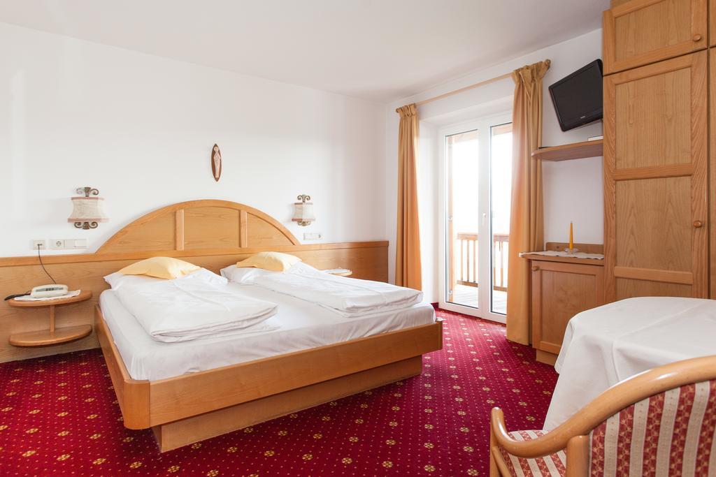 Hotel Lichtenstern Soprabolzano Ngoại thất bức ảnh